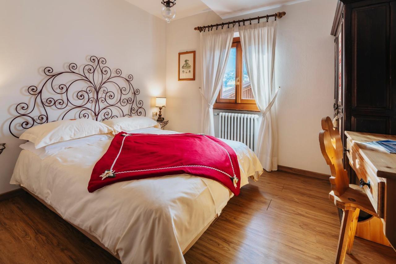 Hotel Panda Cortina- Ricarica Auto Elettriche Кортина д'Ампецо Екстериор снимка