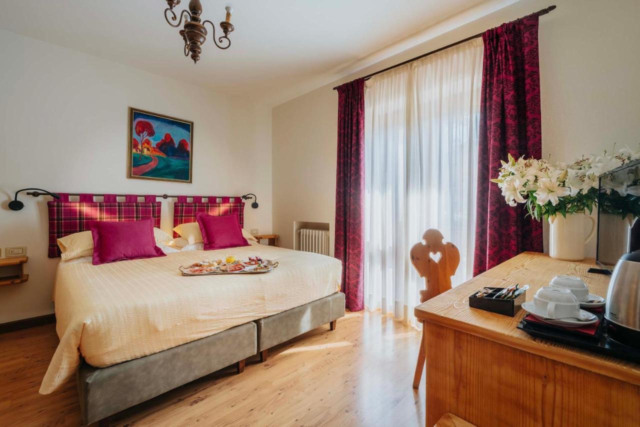 Hotel Panda Cortina- Ricarica Auto Elettriche Кортина д'Ампецо Екстериор снимка