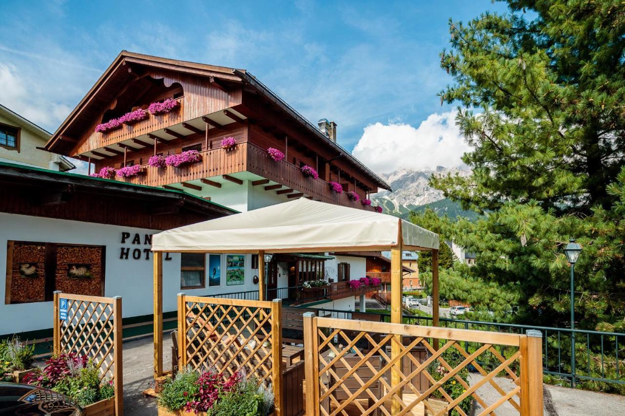 Hotel Panda Cortina- Ricarica Auto Elettriche Кортина д'Ампецо Екстериор снимка