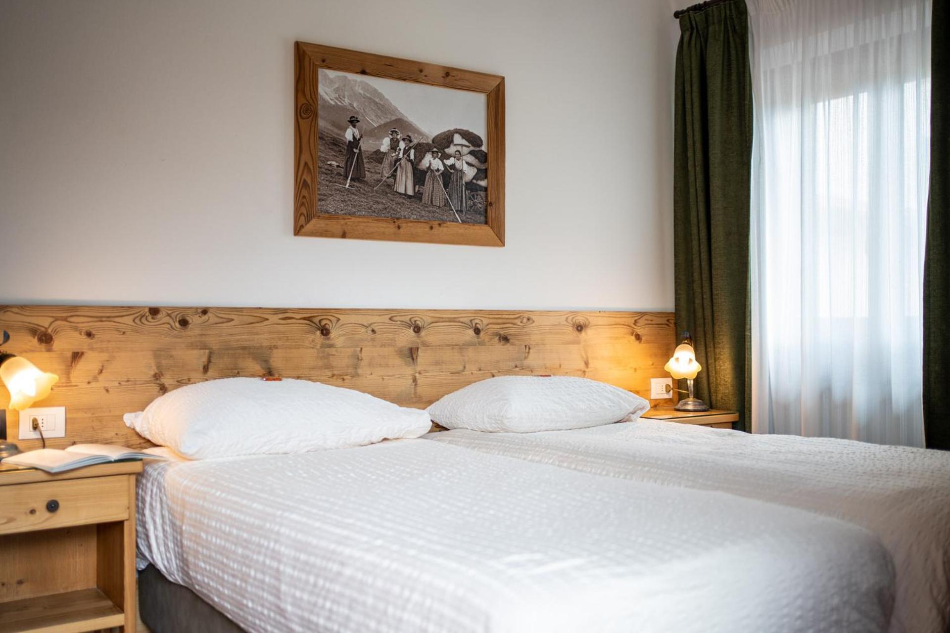 Hotel Panda Cortina- Ricarica Auto Elettriche Кортина д'Ампецо Екстериор снимка