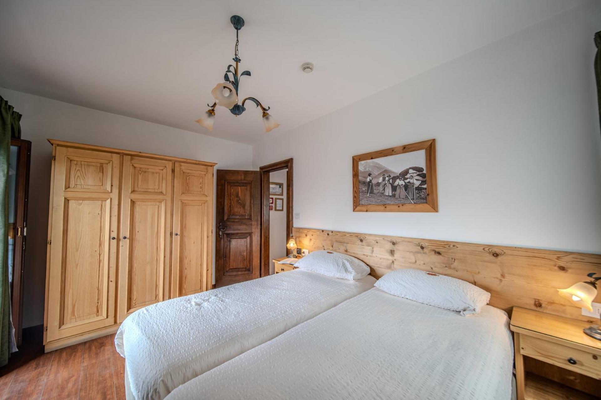 Hotel Panda Cortina- Ricarica Auto Elettriche Кортина д'Ампецо Екстериор снимка